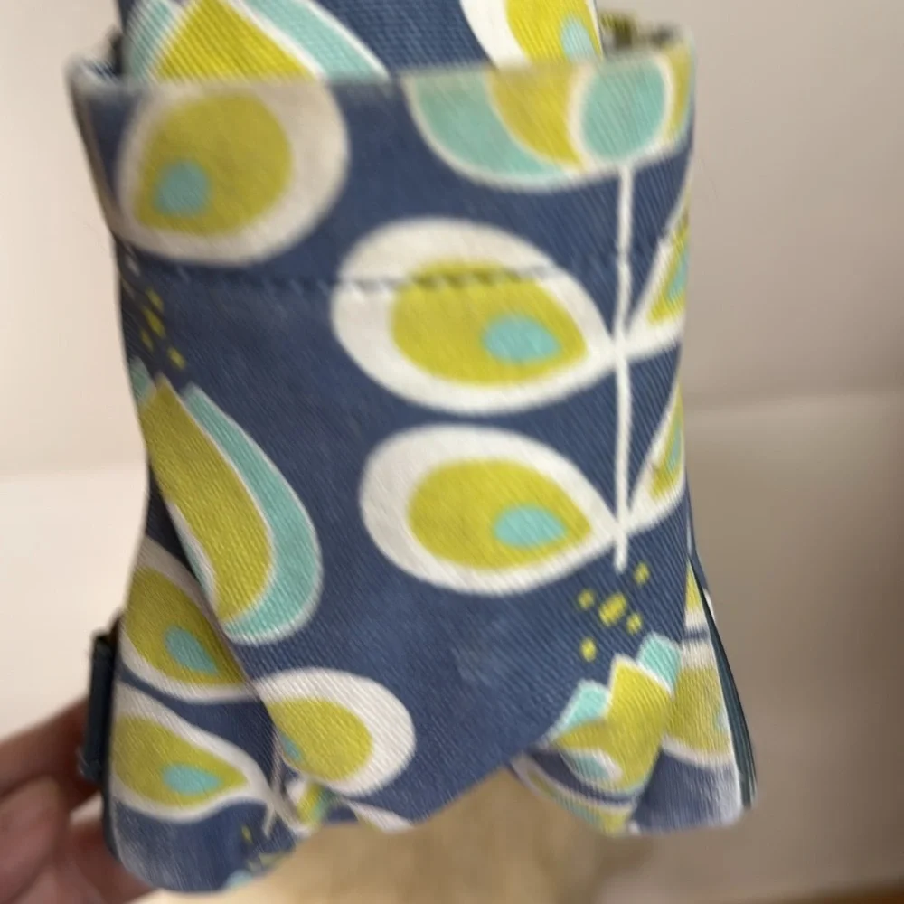 PETUNIA PICKLE BOTTOM Blue/Yellow Tote/Backpack/Diaper Bag. Zip middle closure.